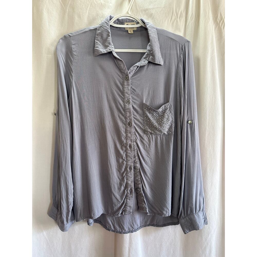 Arte by Zenana Studded Pocket Button-Up Blouse – Women’s Large